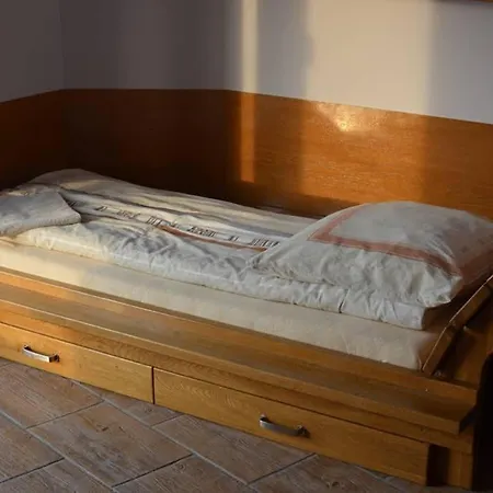 Bukowinska Apartment *